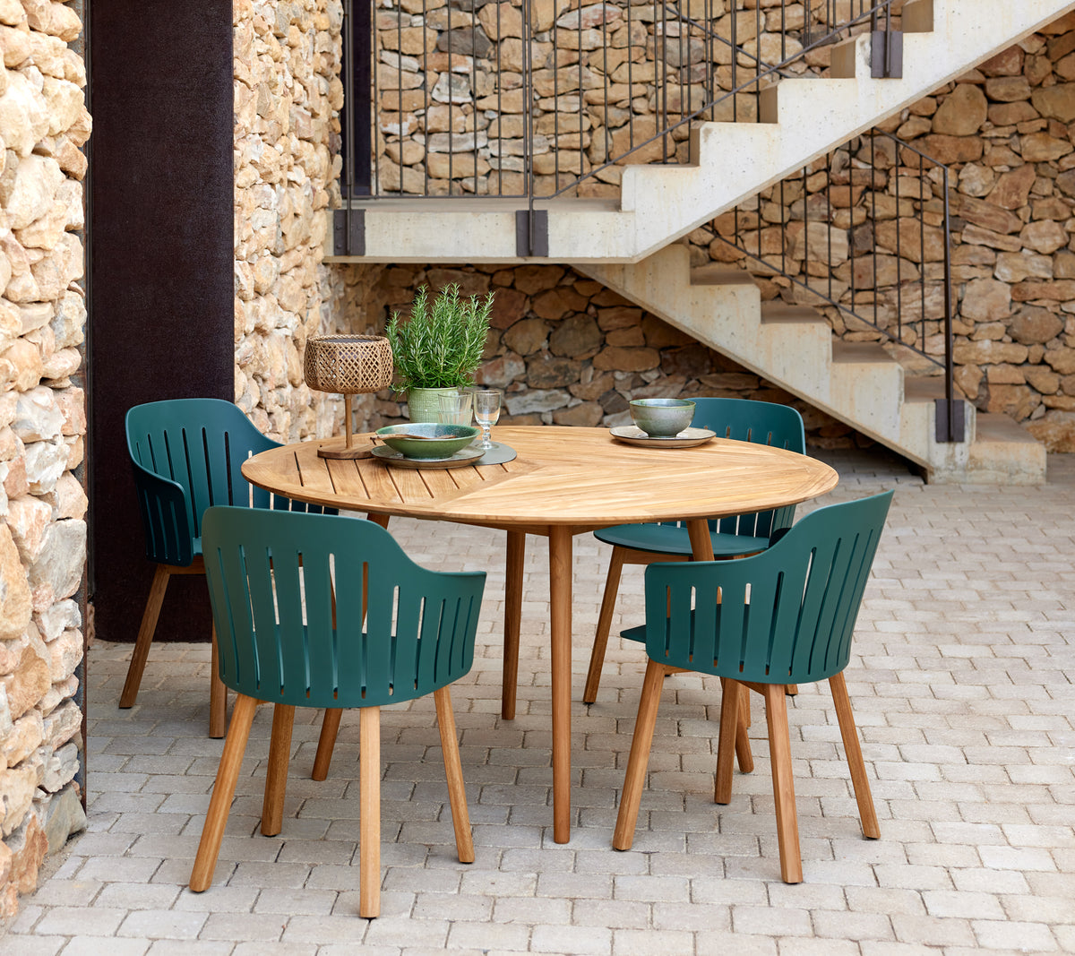 Cane-line Define dining table, dia. 144 cm - Exclusive Danish