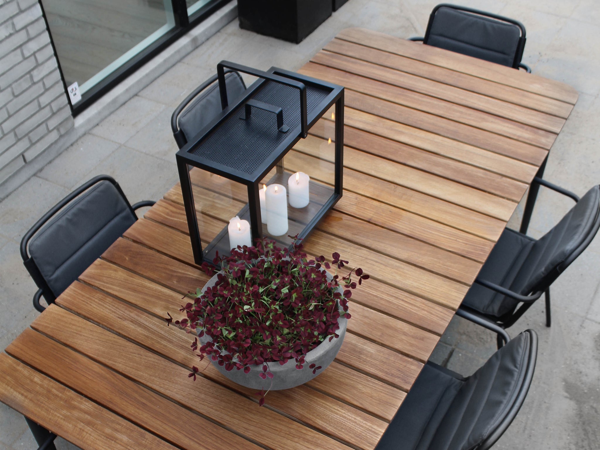 How to take care of your garden furniture during autumn and winter