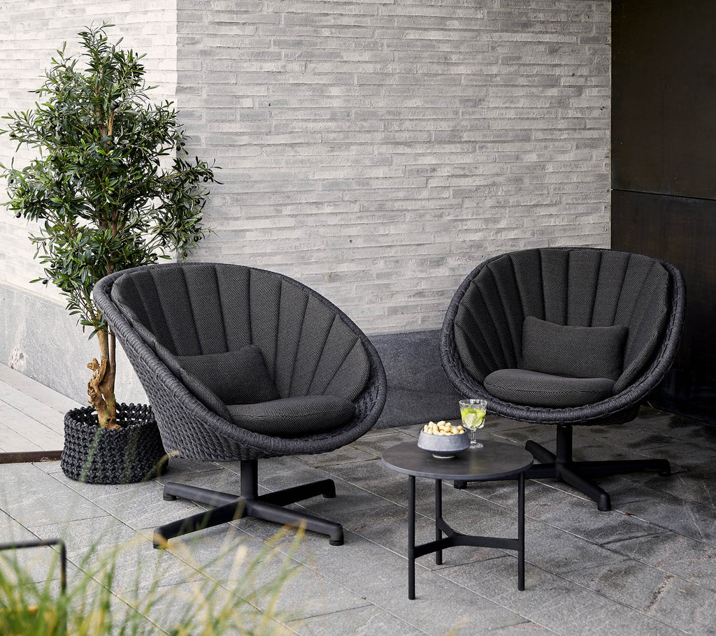 Peacock lounge chair w/swivel aluminium base