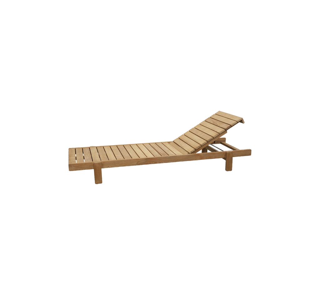 Teak lounge chair with adjustable backrest in a modern design.