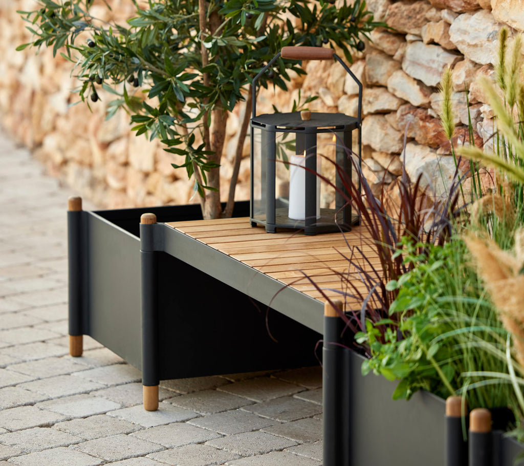 Sticks planter